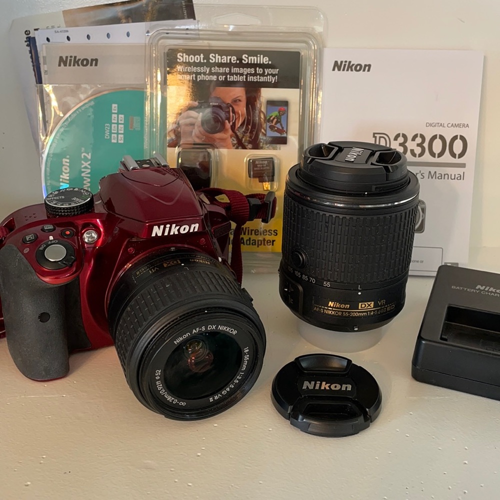 Red Nikon D3300  DSLRcamera set